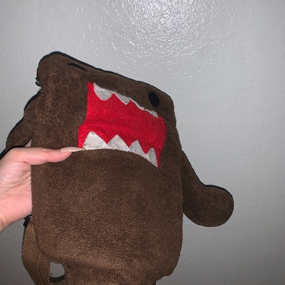 domo plushy backpack - Picture 2 of 3
